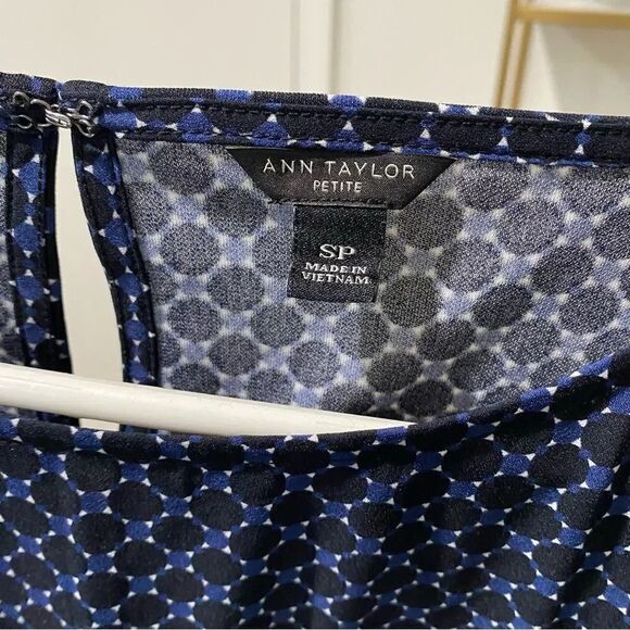 Ann Taylor Blue Layered Ruffle Tiered Peplum Blouse Women’s Size SP - Picture 4 of 7